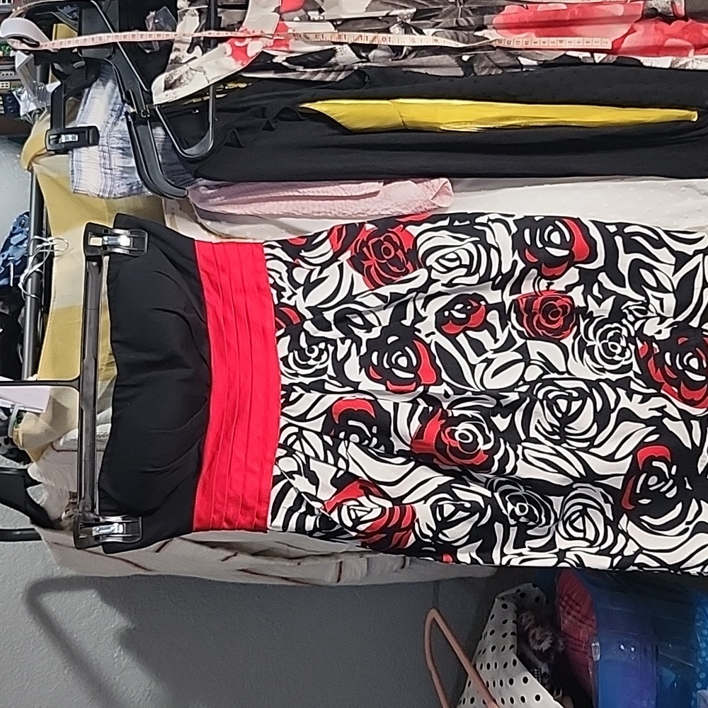 SNAP MINI DRESS WITH POCKETS pt to pt 17 without stretching it  length 28